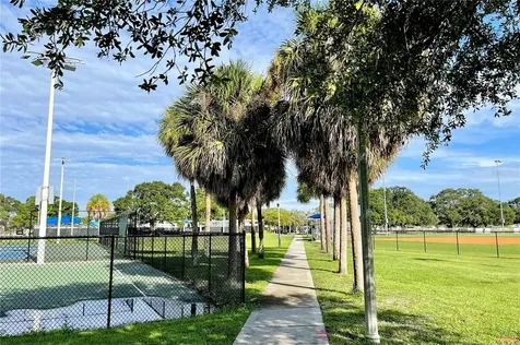 5872 31st Avenue N St Petersburg FL 33710