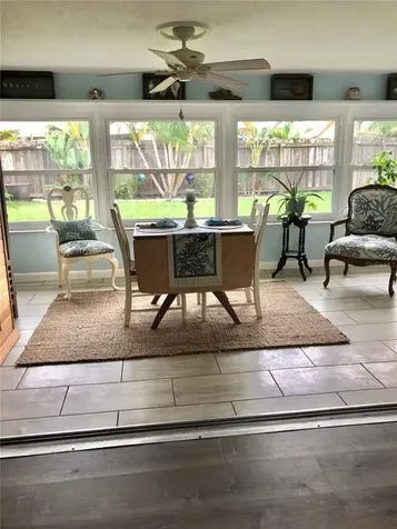 5872 31st Avenue N St Petersburg FL 33710