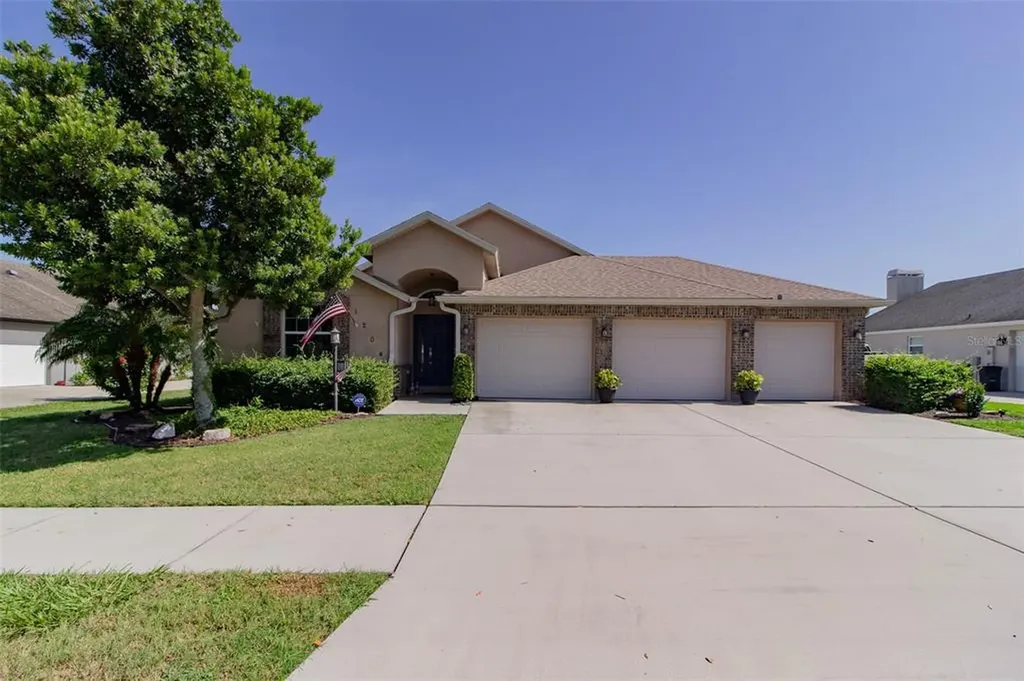 1204 Spotted Lilac Lane Plant City FL 33563