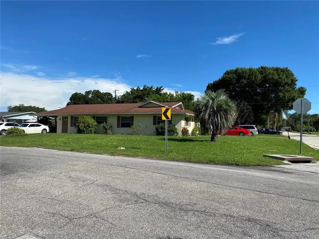 2405 49th Avenue W Bradenton FL 34207