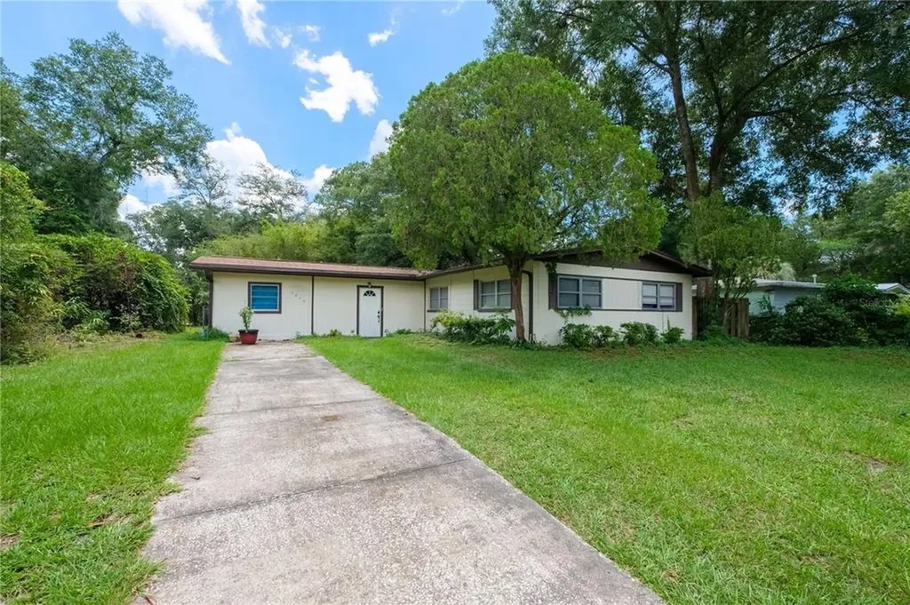 2049 NE 17th Terrace Gainesville FL 32609