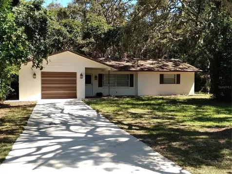 33346 Westwood Drive Dade City FL 33523