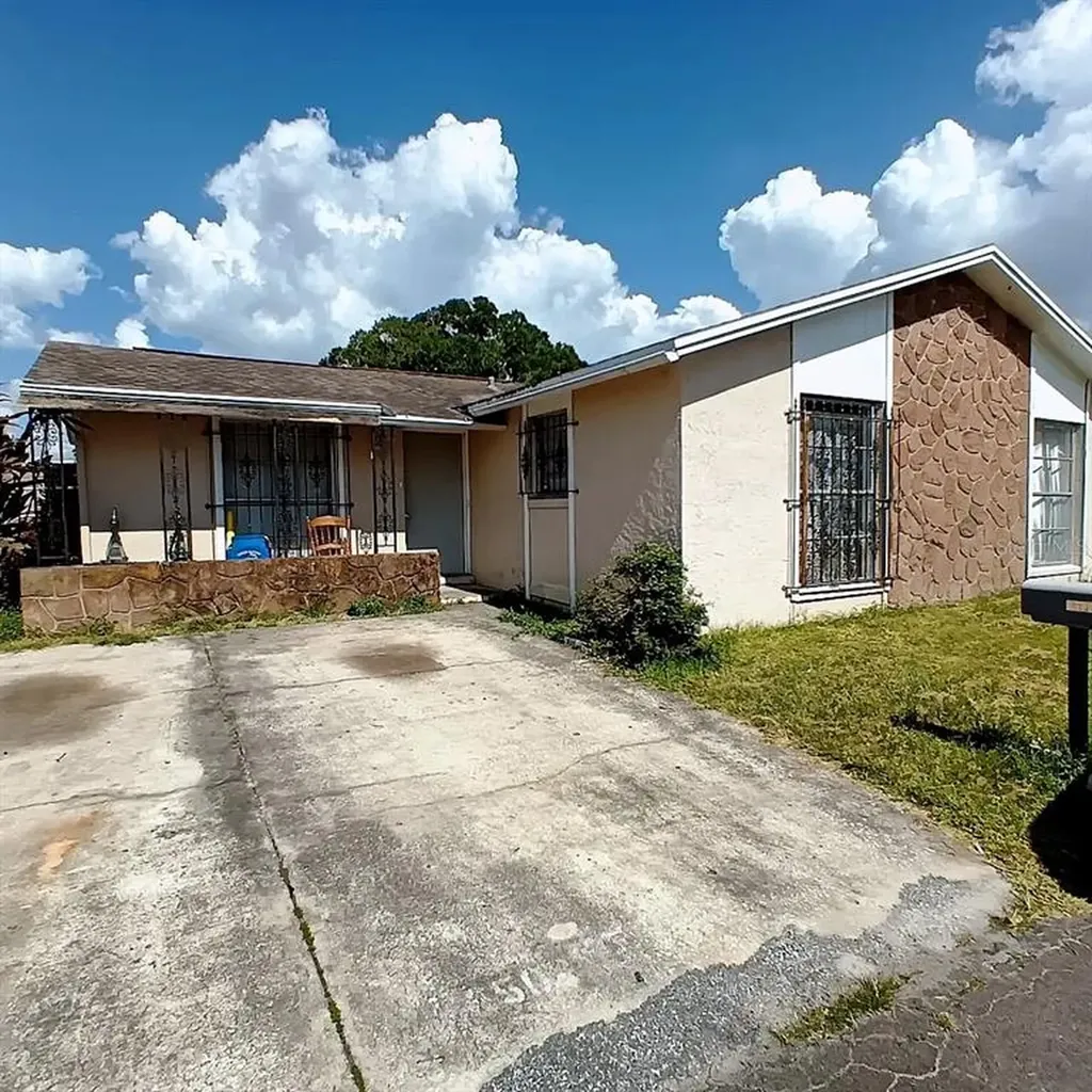 8503 Azure Court Tampa FL 33634