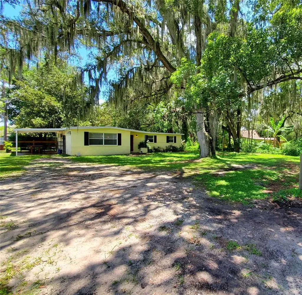 1201 N Valrico Road Valrico FL 33594