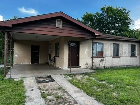 527 Pilaklakaha Avenue Auburndale FL 33823