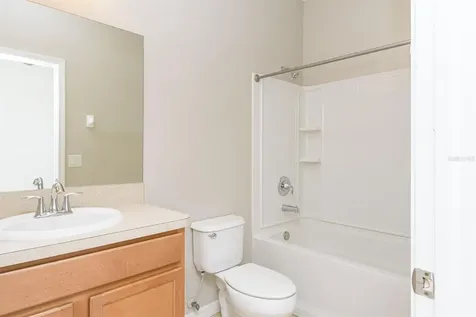8008 Alamosa Wood Avenue Ruskin FL 33573