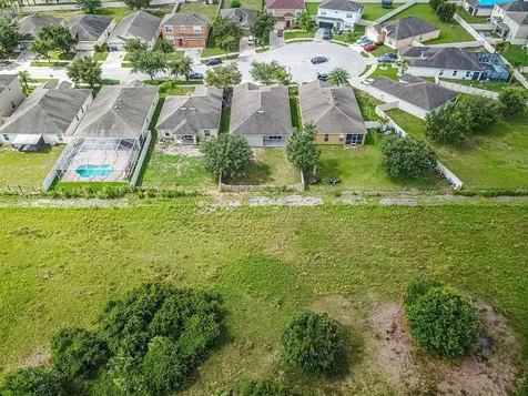 8008 Alamosa Wood Avenue Ruskin FL 33573