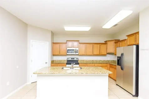 8008 Alamosa Wood Avenue Ruskin FL 33573