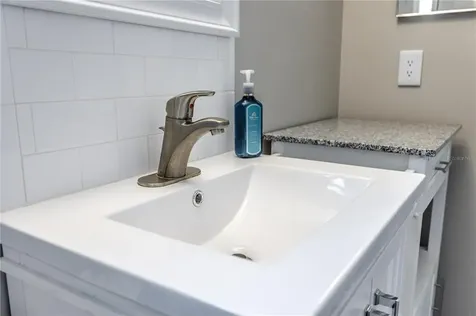 381 River Chase Drive Orlando FL 32807
