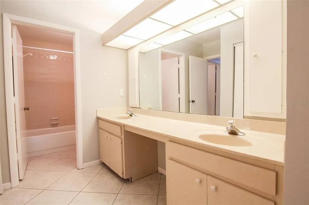 3107 Heatherwood Lane Sarasota FL 34235
