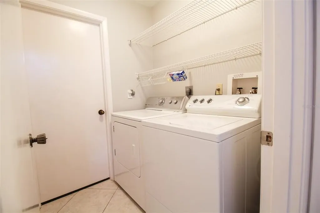 3107 Heatherwood Lane Sarasota FL 34235