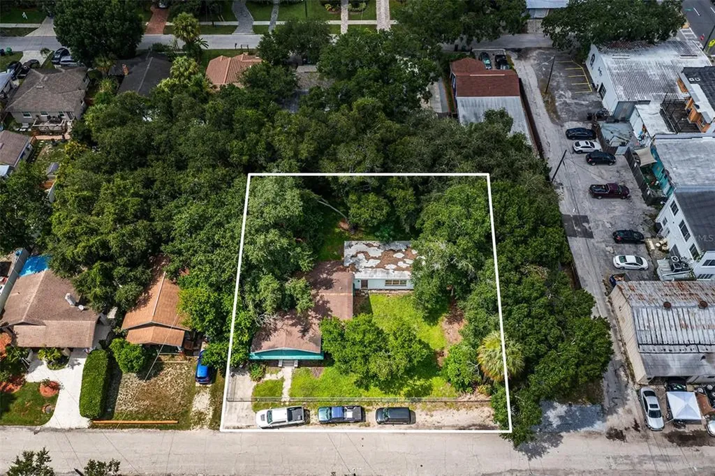 105 W Hilda Street Tampa FL 33603