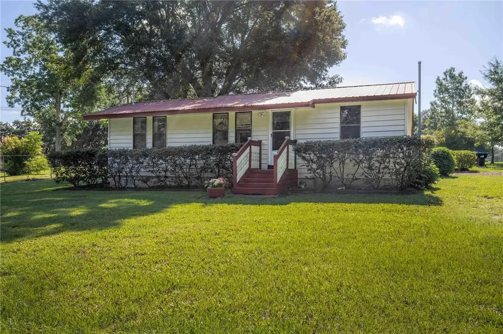 3813 Round Lake Road Zellwood FL 32798