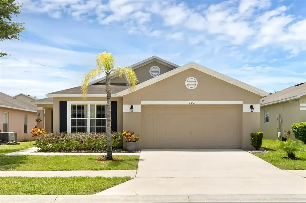 702 Scrub Jay Way Davenport FL 33896