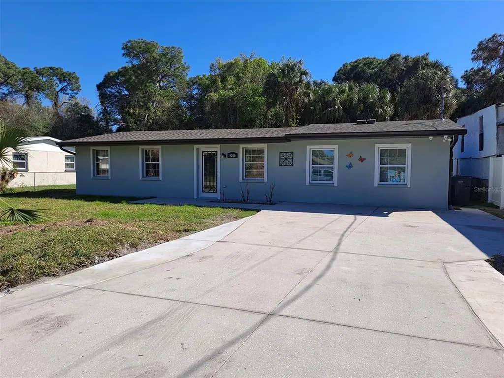 9208 W Robson Street Tampa FL 33615