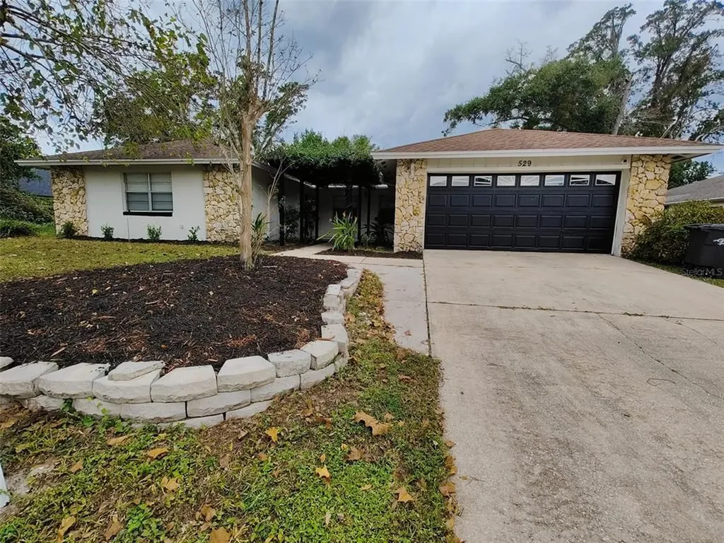 529 Riviera Drive Altamonte Springs FL 32701