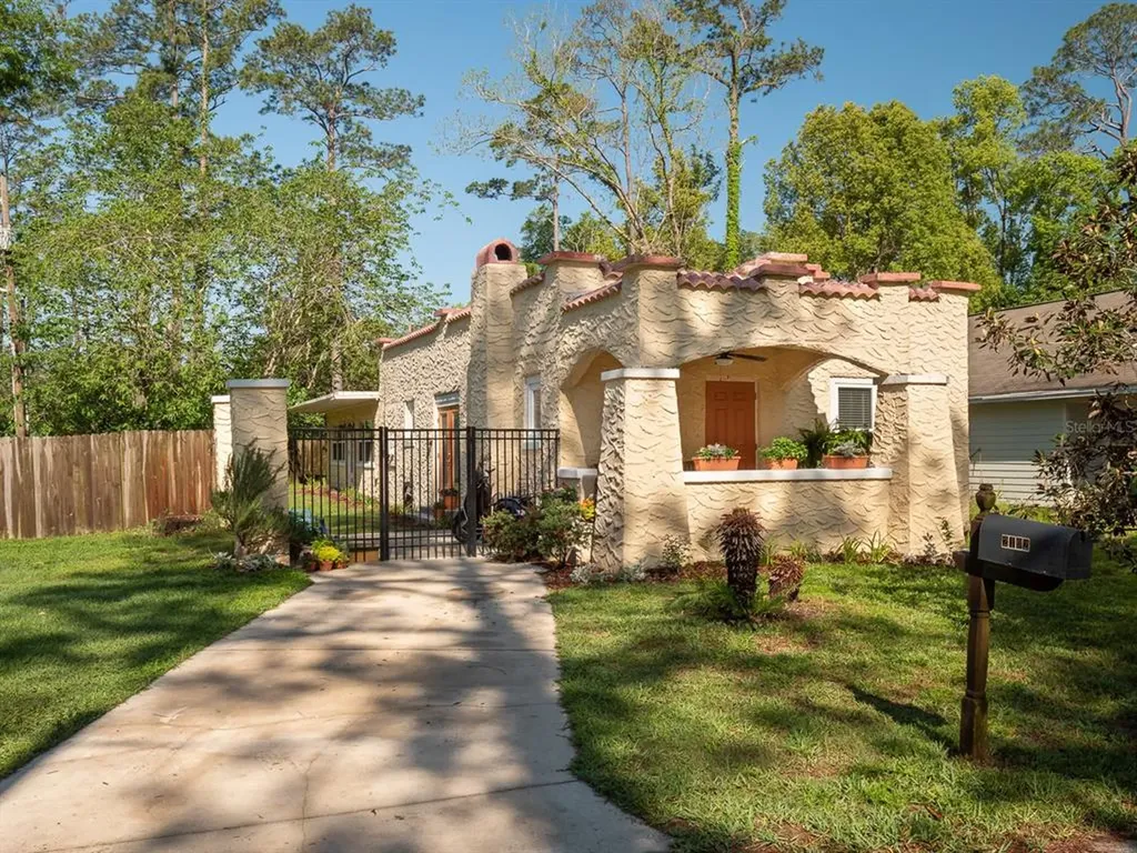 2102 NW 7th Street Gainesville FL 32609