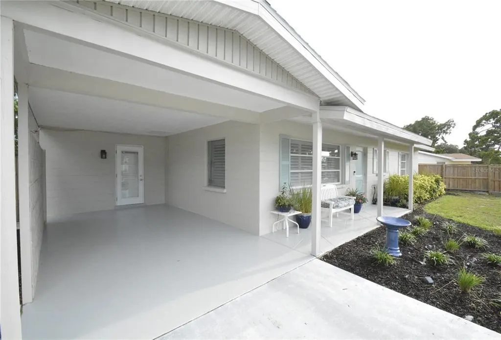 2812 Seaspray Street Sarasota FL 34231