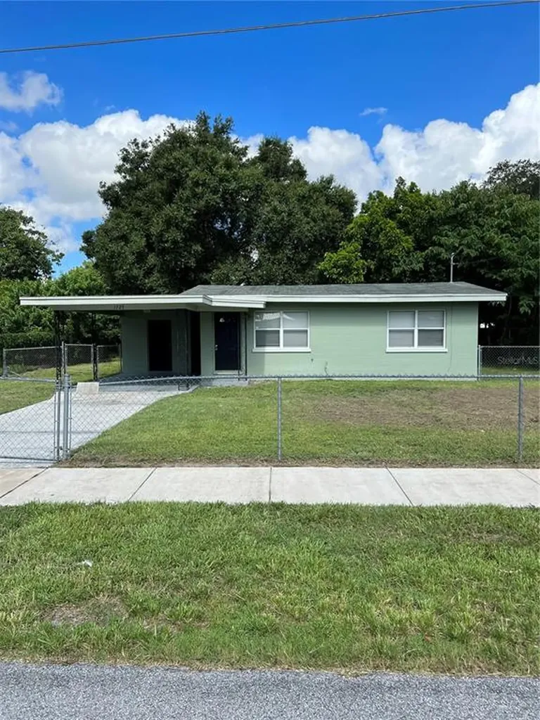 1725 31st Street NW Winter Haven FL 33881