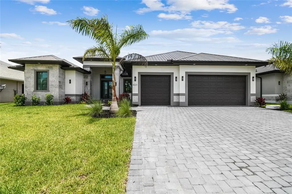 4221 SW 25th Place Cape Coral FL 33914
