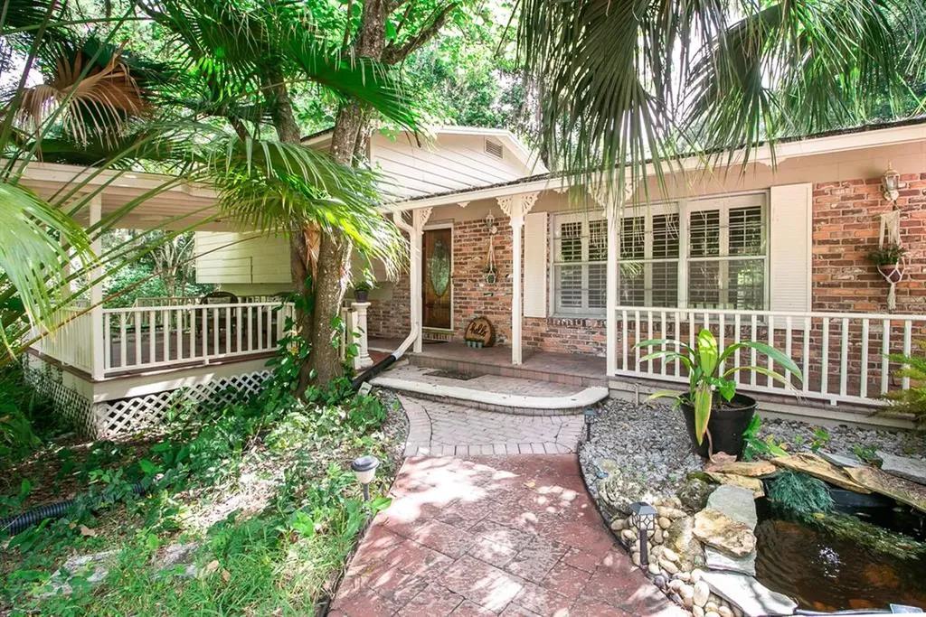 4001 NW 9th Court Gainesville FL 32605