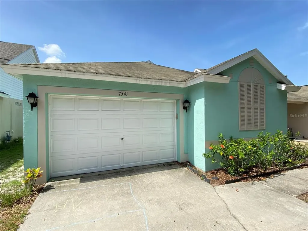 7541 Oxford Garden Circle Apollo Beach FL 33572