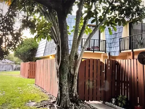 884 Springdale Circle Palm Springs FL 33461