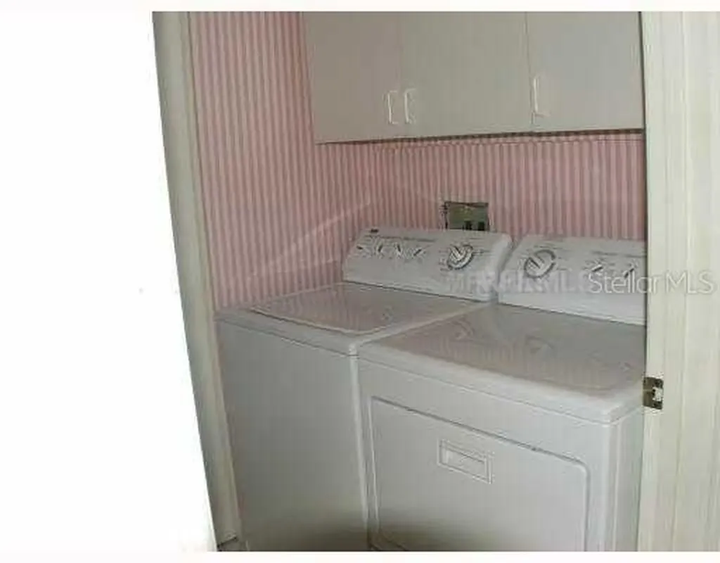 9480 High Gate Drive Sarasota FL 34238