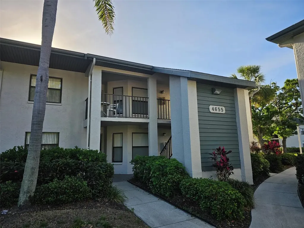 4655 W 46th Street Court Bradenton FL 34210