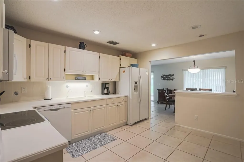 6986 W Country Club Drive N Sarasota FL 34243