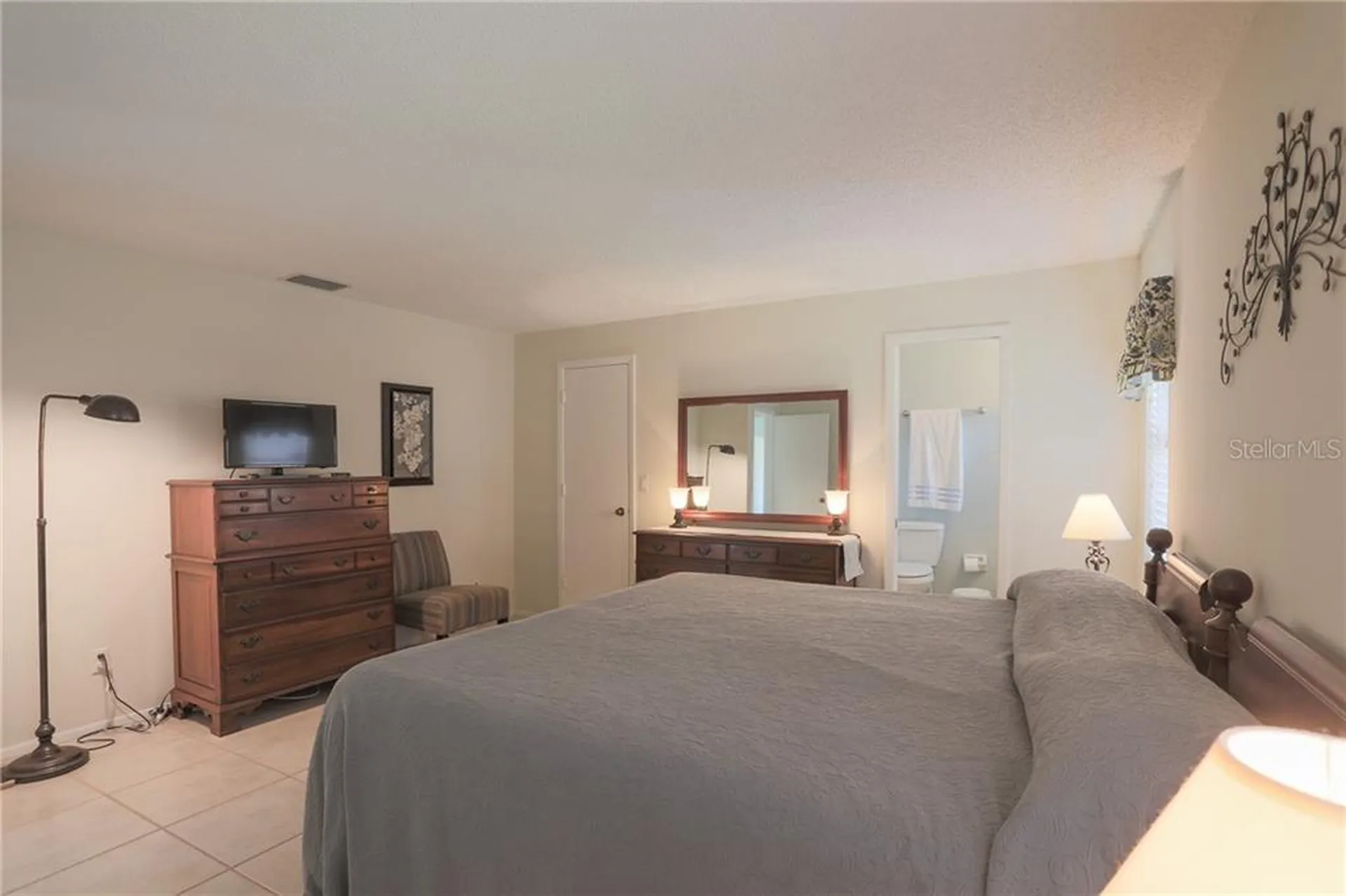6986 W Country Club Drive N Sarasota FL 34243