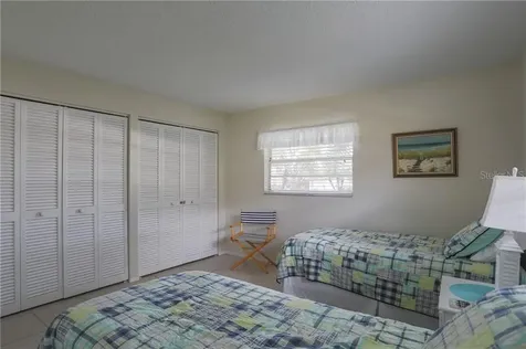 6986 W Country Club Drive N Sarasota FL 34243