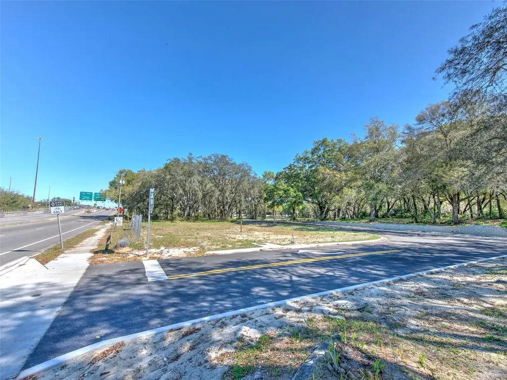 6011 County Road 579 Seffner FL 33584