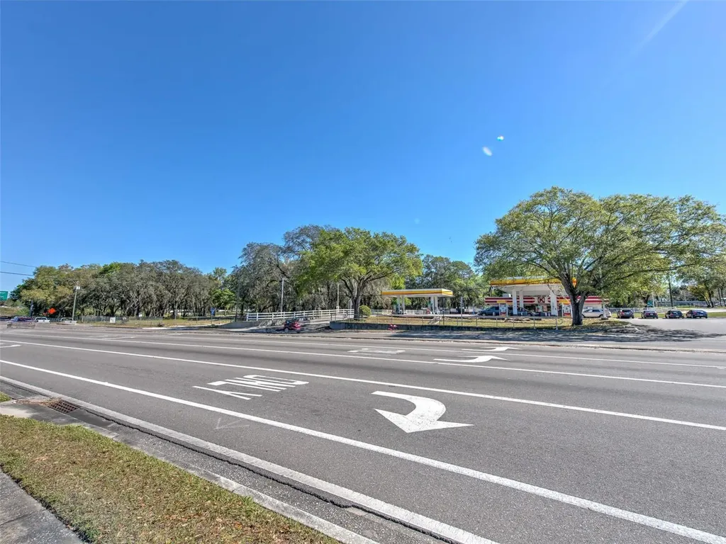 6011 County Road 579 Seffner FL 33584