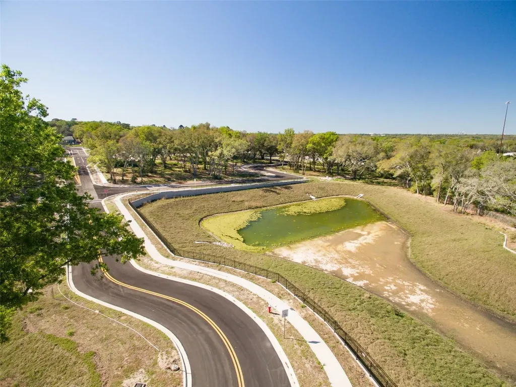 6011 County Road 579 Seffner FL 33584