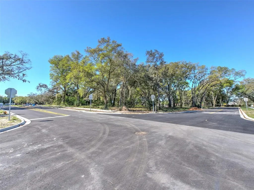 6011 County Road 579 Seffner FL 33584