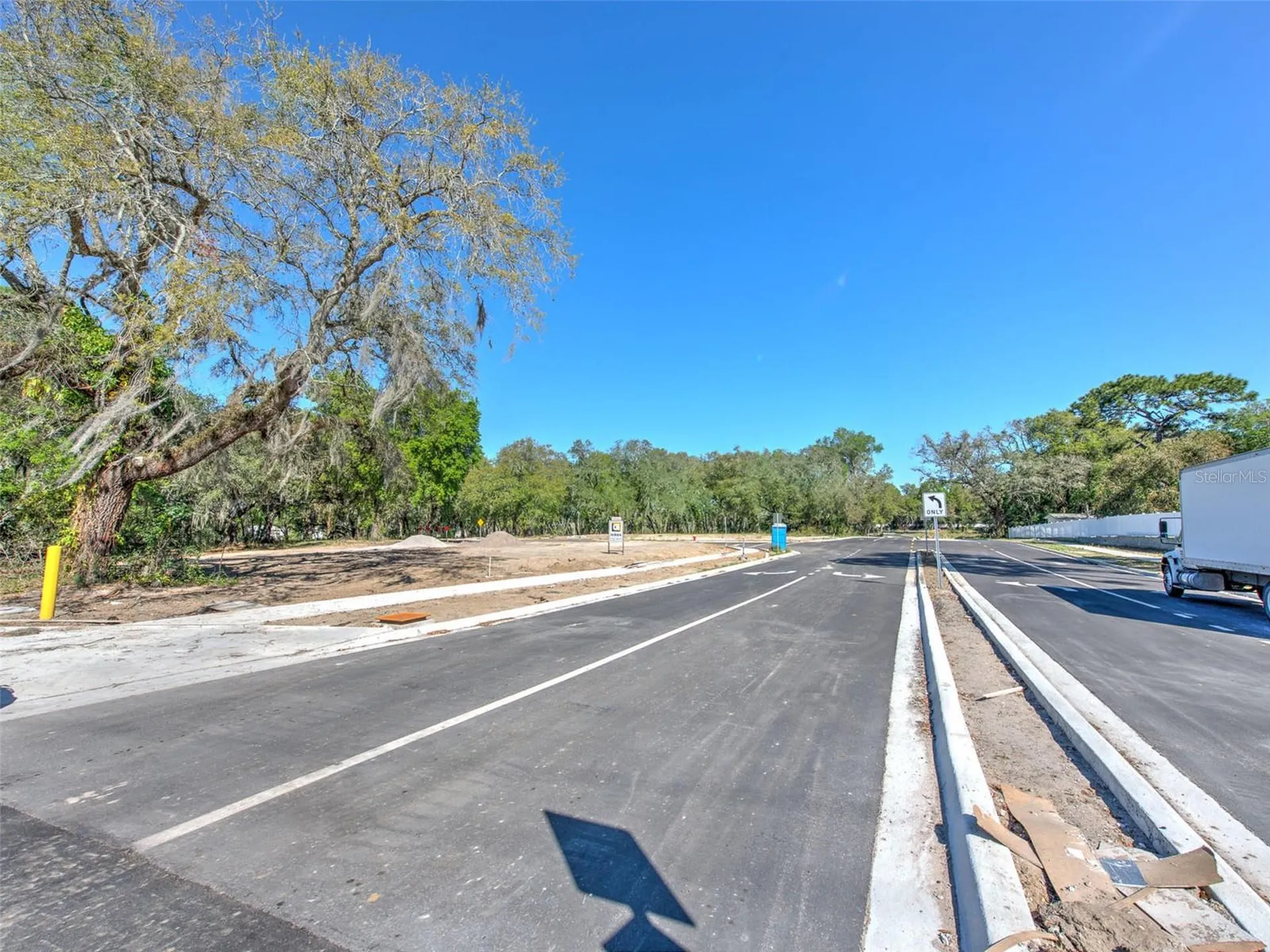 6011 County Road 579 Seffner FL 33584