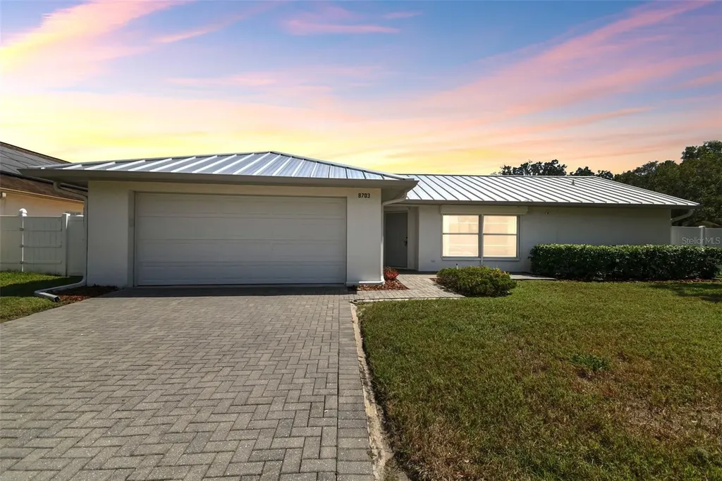 8703 Charming Knoll Court Tampa FL 33635
