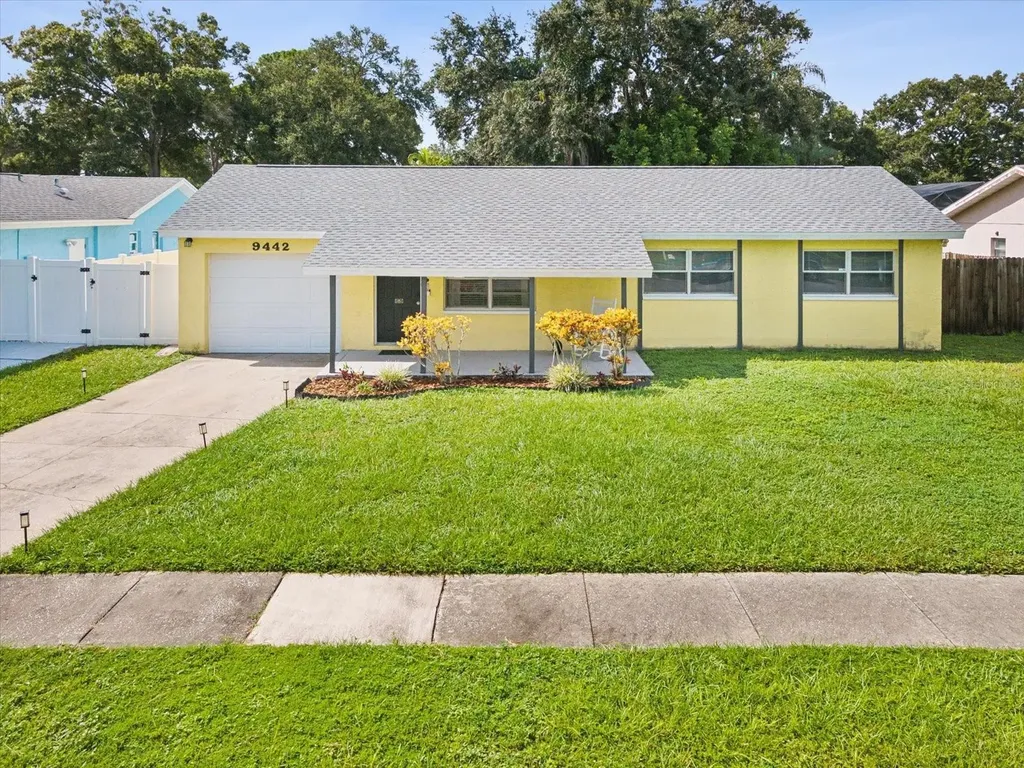 9442 Scott Drive Seminole FL 33777