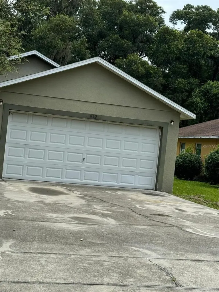 612 5th Street Wildwood FL 34785