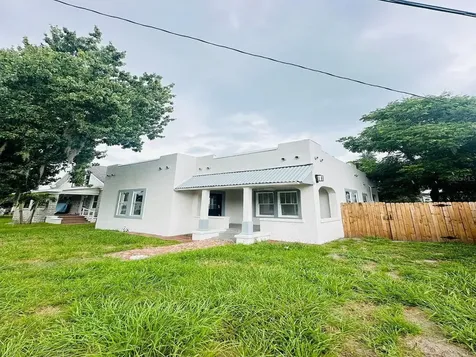 309 Maple Avenue Kissimmee FL 34741