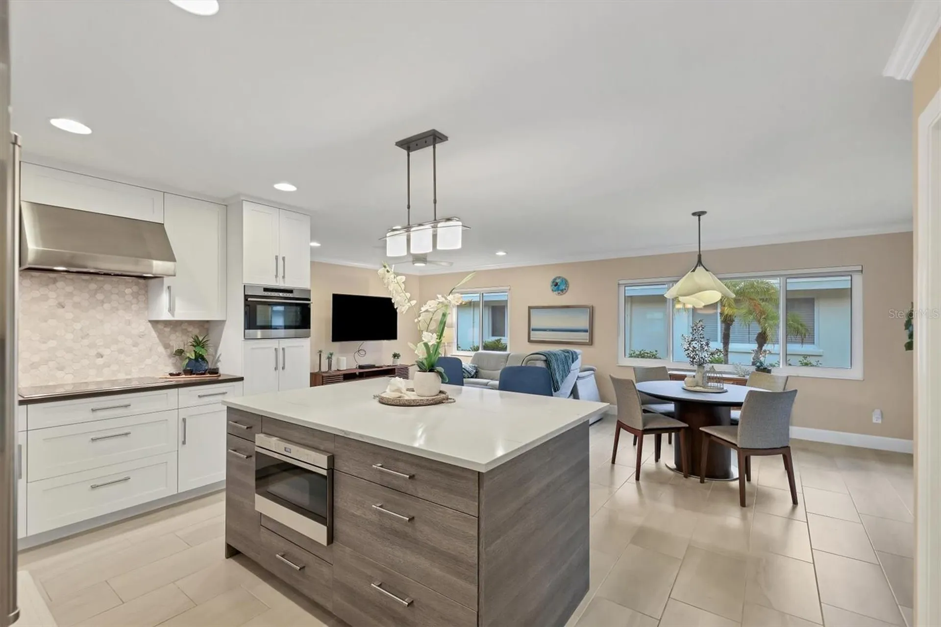 1900 Benjamin Franklin Drive Sarasota FL 34236