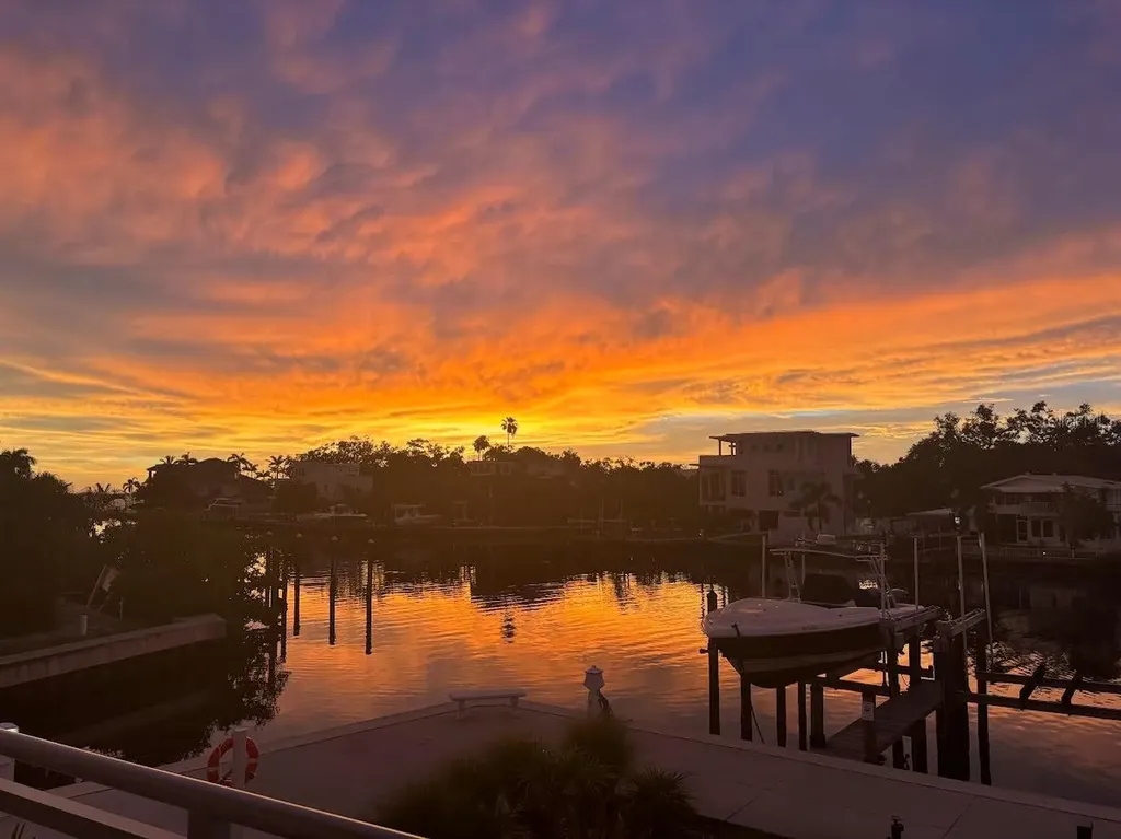 1709 N Tamiami Trail Sarasota FL 34234