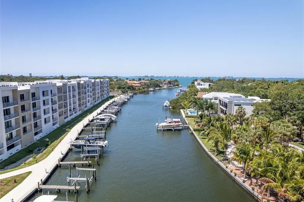 1709 N Tamiami Trail Sarasota FL 34234