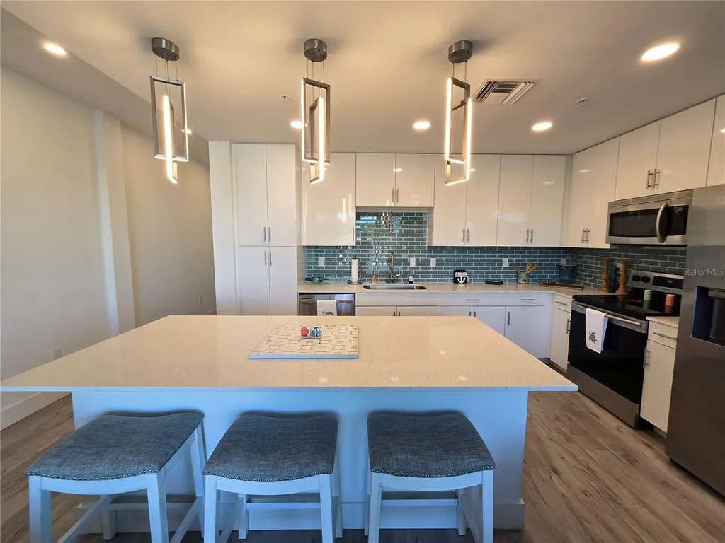 1709 N Tamiami Trail Sarasota FL 34234