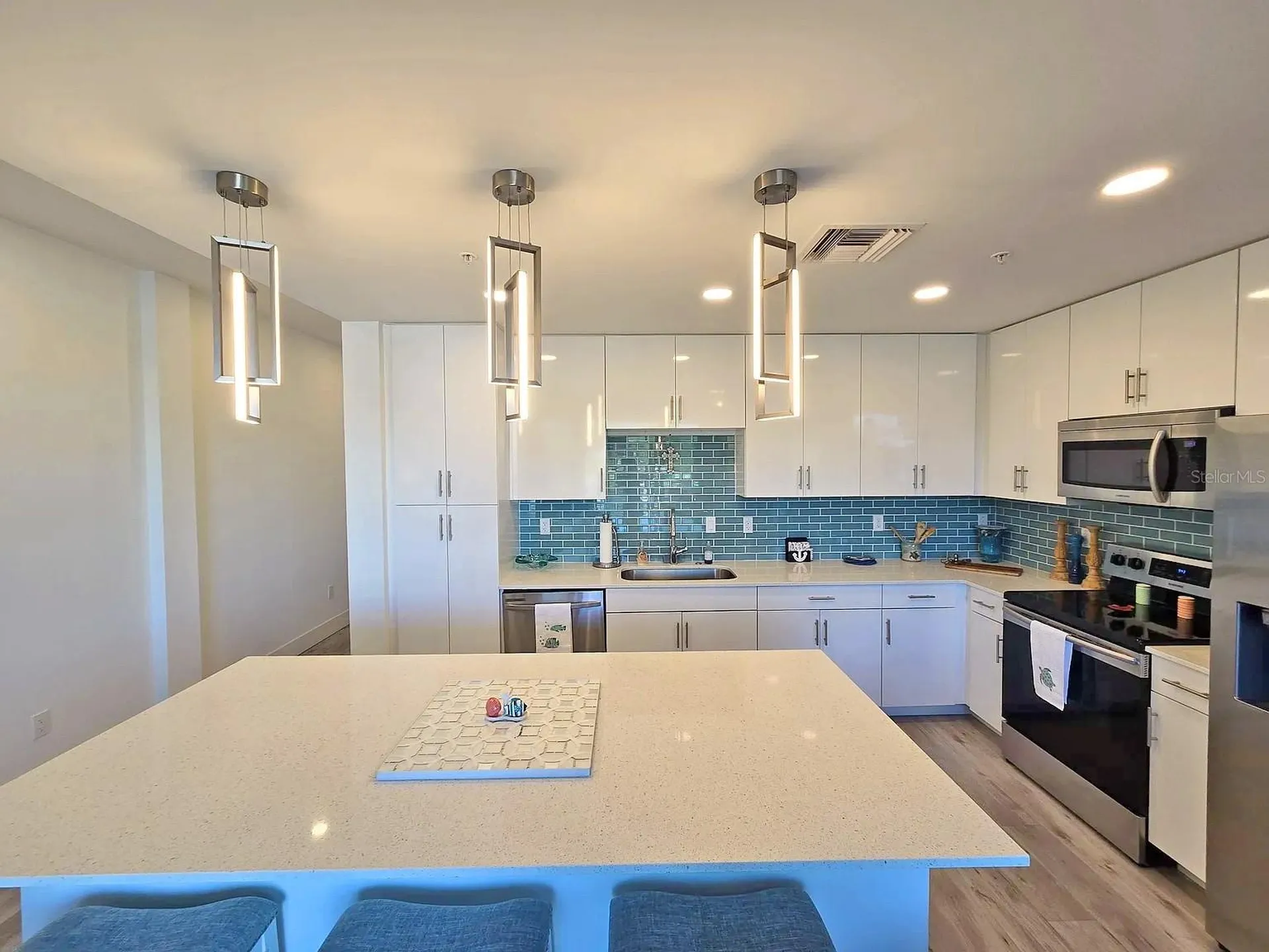 1709 N Tamiami Trail Sarasota FL 34234