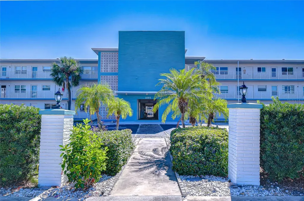 1893 Shore Drive S South Pasadena FL 33707