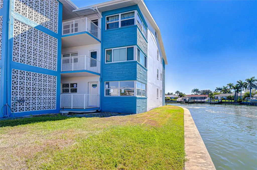 1893 Shore Drive S South Pasadena FL 33707