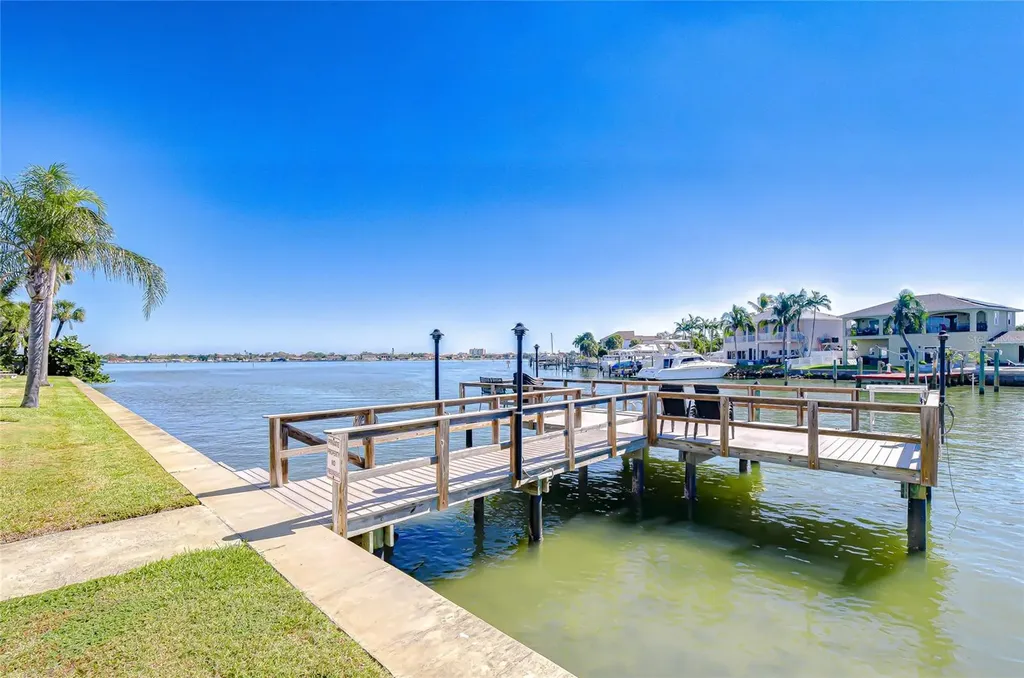 1893 Shore Drive S South Pasadena FL 33707