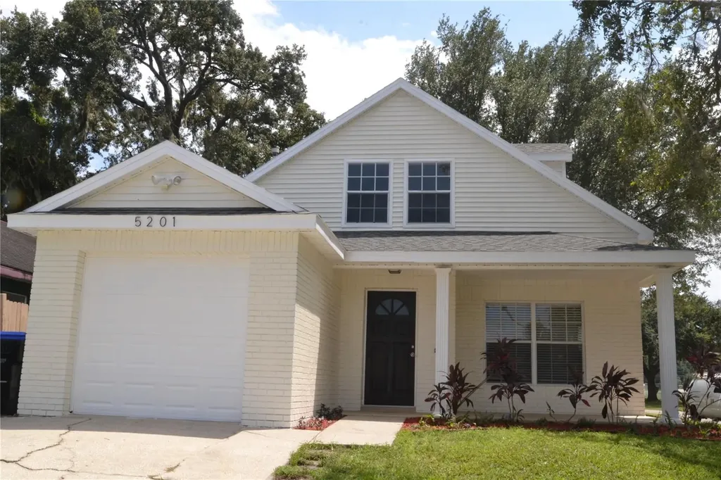 5201 Regal Oak Circle Orlando FL 32810